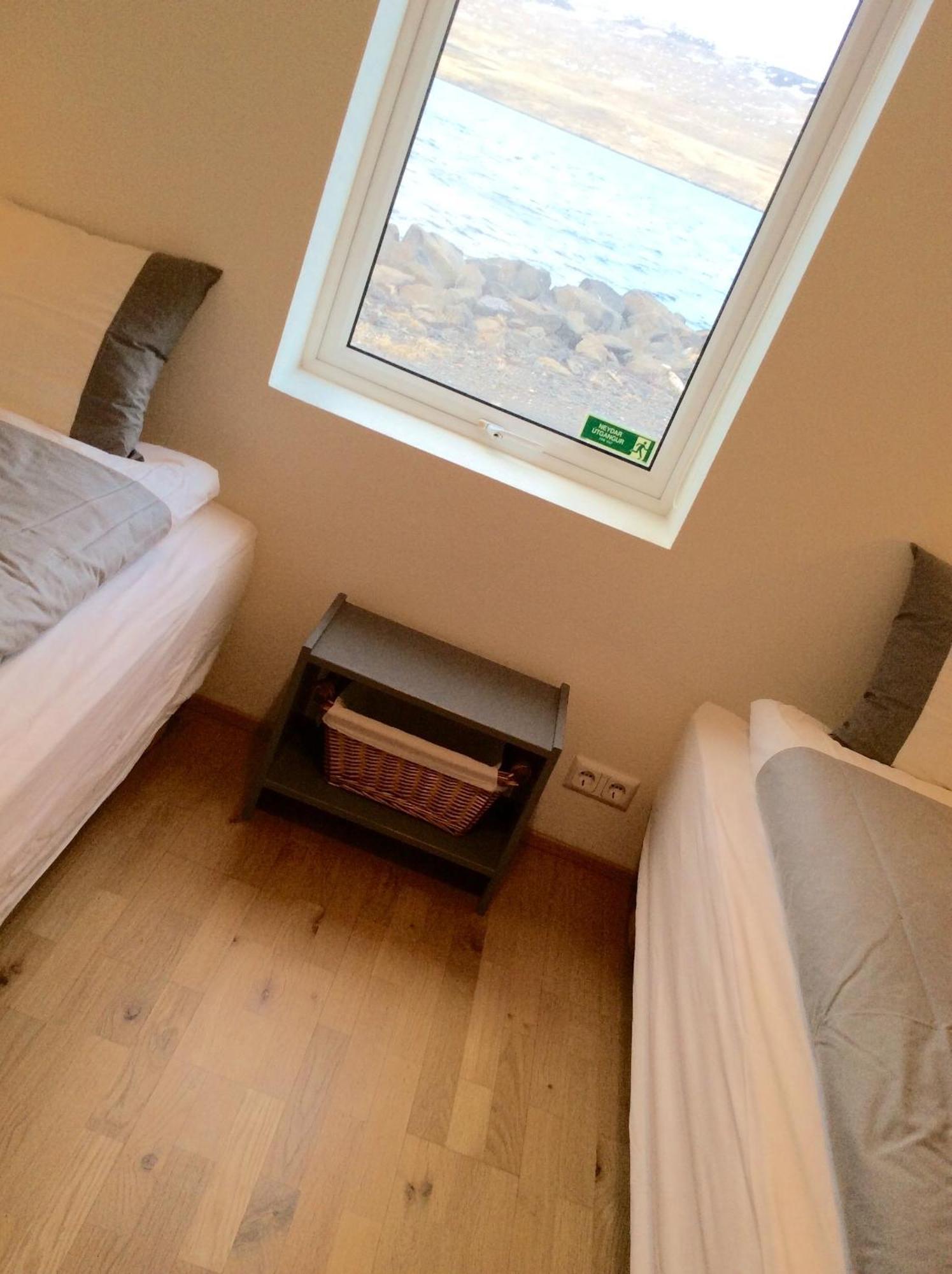 Tangahus Guesthouse Bortheyri الغرفة الصورة