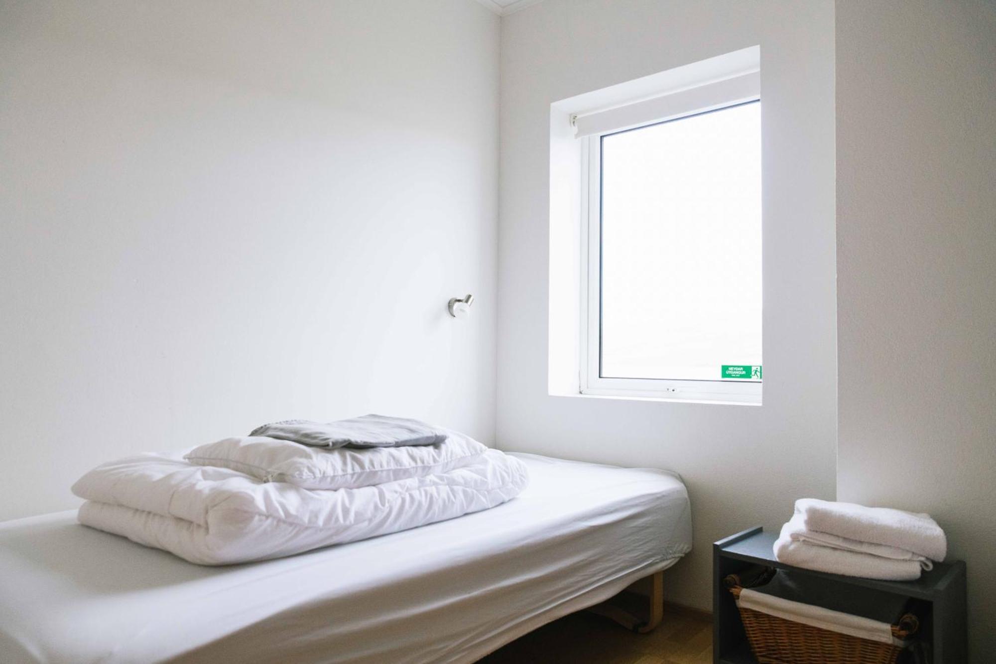 Tangahus Guesthouse Bortheyri الغرفة الصورة